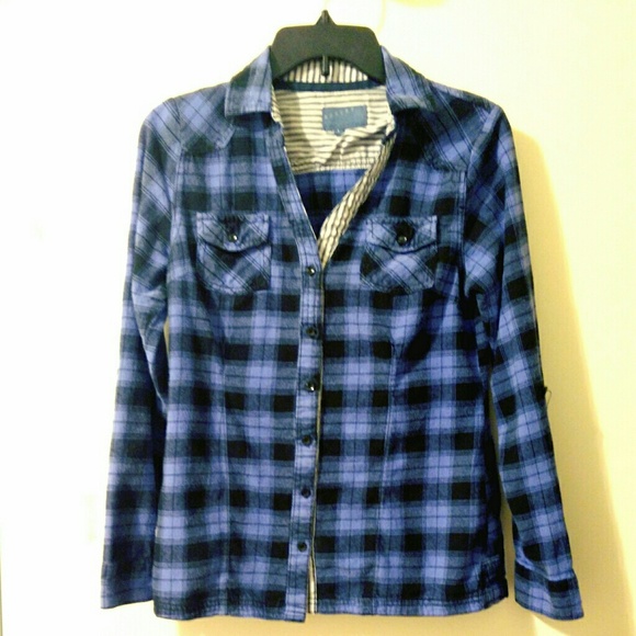 📦 SOLD 26 International Blue Black Flannel Shirt - Picture 2 of 6